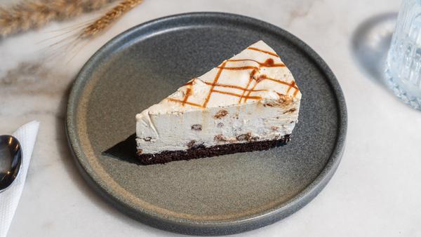 Caramel Pecan Cake